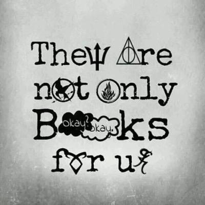 YO: tributo,maga,semidiosa,vampira,nefilim novia de patch,narniana,cazadora de sombras,divergente,efecto colateral, marginada,ravenclaw original.