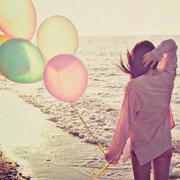 laurawinter03's profile picture. 