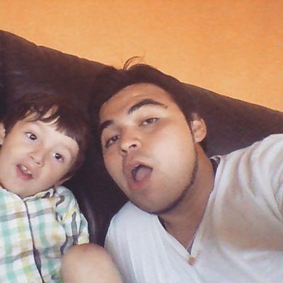 allan_emir's profile picture. Todos con sus cuerpazos exibiendolos en fotos y yo... Bueno, yo soy buena persona.