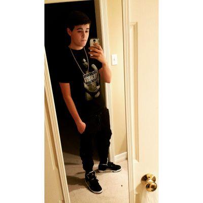 I guess im just old fashioned, Wearing retro shit, Thats just old fashioned.