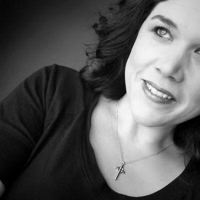 photog biz owner, spreading kindness where I can, coffee drinker, family is my everything, it may be crazy, but its my crazy!