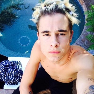 free follow from @ohlawdlawley & @lukeftmukee ❤❤