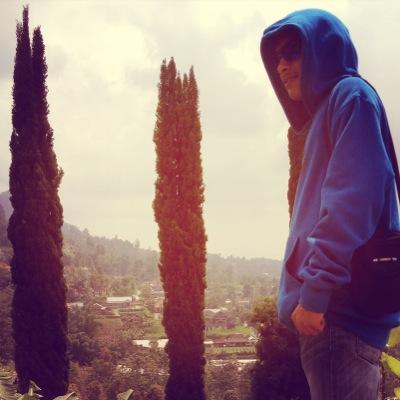 ronymustaqim's profile picture. 