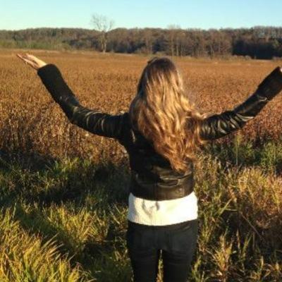 applettevik's profile picture. If you can't handle me loving life and being honest there's the door. If you can, stay and have a laugh with me. Fighting cancer with sass love and jokes.