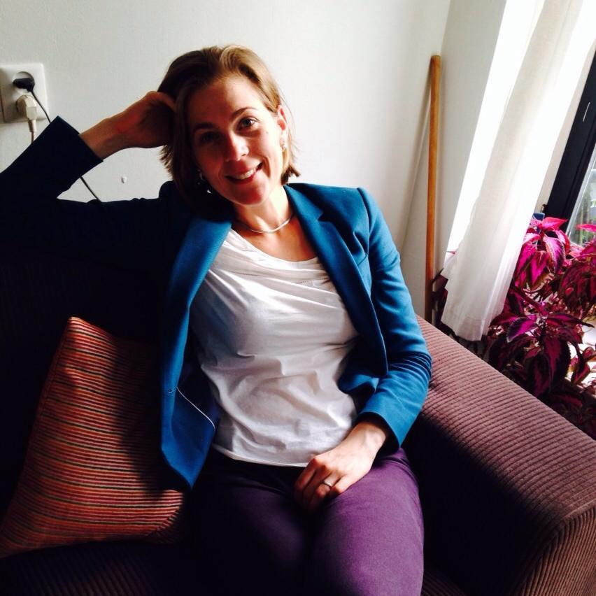 Canadian globetrotter, outdoor enthusiast and PR solopreneur