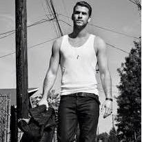 xander_smolder's profile picture. 