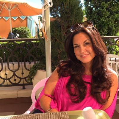 kellyjoherring's profile picture. 