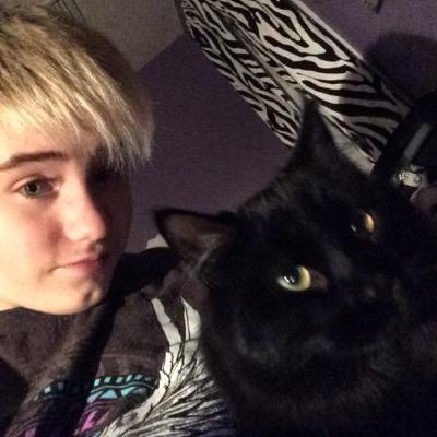 AnnaAnnaawesome's profile picture. Field hockey is life ✌️ Skate/longboard Go hawks ☝️ Belive in yourself or no one will.