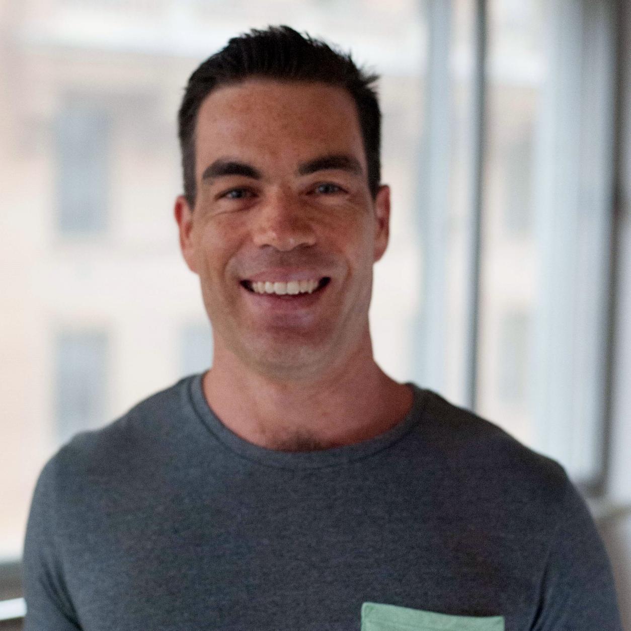 An influential health and vitality expert. Leading people to be their best with up to date info, tips and blogs.