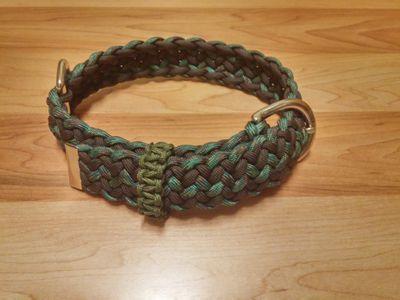 Custom knot work, braids, bracelets, leashes, and everything else you can make with cordage.