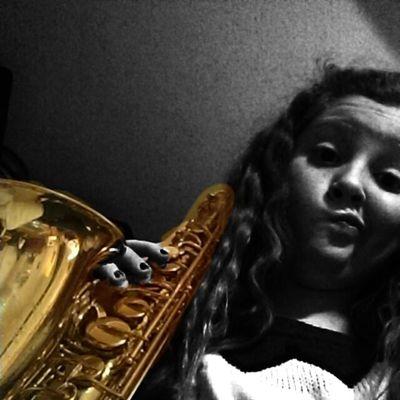 Music is my life... And my sissys!!! Skylar,Allison,Alyssa,Madison,and Kyleigh!!