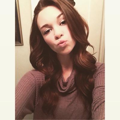 CydneyHorner's profile picture. 