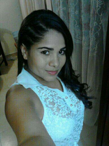 astridmorena's profile picture. 