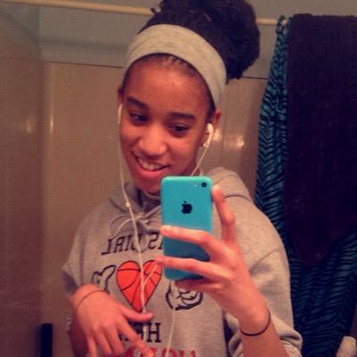 I only depend on (mehh, myself, n I) Ball is life. God the reason I live err dae and my fam keeps meh goin and it's juss meh Alicia .Y.Neal n I'm jus livin life