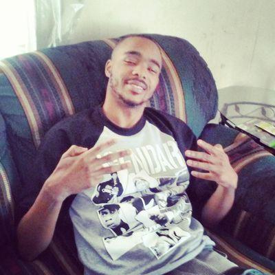 just living life we to the max .....fucc all the buckshit. ..
