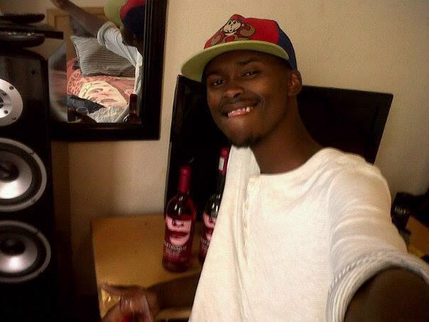 Kulcha knights basketball player centre &Engineering student by proffession.I'm irreverent nigga.I'm me I do me & I chill.