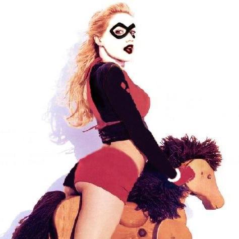 Former baddie, once kooky for a certain clown. Now I’m playin’ nice and movin’ on ta’ greener pastures. Just call me Harley- everyone does.❤️🖤❤️