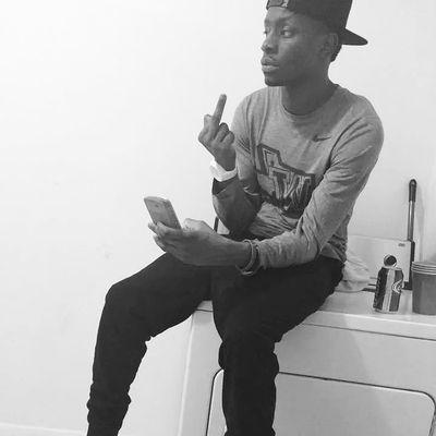 5Dewaine's profile picture. I wont sale my soul too get me some Ms and gold.....!!!! #10 NOFLYZONE WBU-TTU