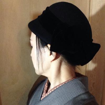 フラワーデザインと着物生活を趣味とする医療従事者です。ソロデビュー以来、藤井フミヤさんのファン。最近は、玉置浩二さんの歌声に魅了されてます。 ウーマンラッシュアワー村本大輔さん、田中圭さん大好きです。