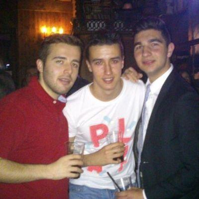 jorgebravomoril's profile picture. No hay que tener miedo, ni avergonzarse de mostrar los sentimiento, las emociones mas fuertes son las mas reales .