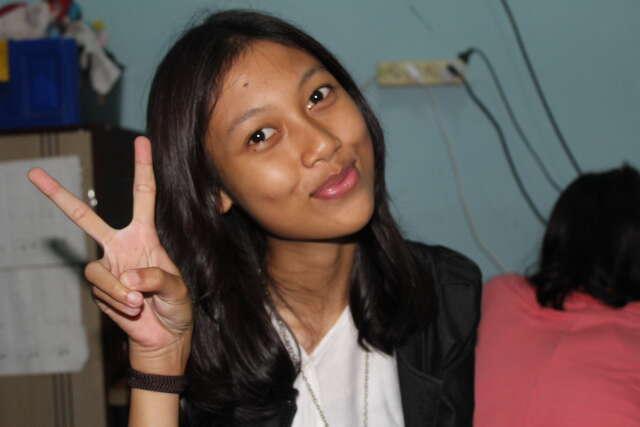 Febiana_23's profile picture. father , mother , brother ({})