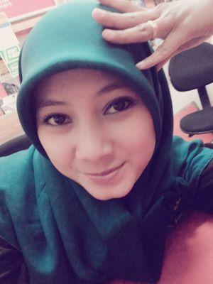 Yeniherraa's profile picture. Berjalan dengan keyakinan qudrat dan Iradah Allah.
 Yang terbaik akan membawa ketenangan batin :)