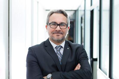 Directeur des Ventes #ProductionPrinting chez @RISOFrance #inkjetproduction