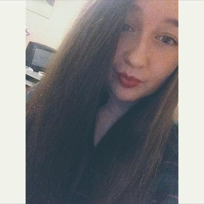 mariaxoincrocci's profile picture. hello peasant