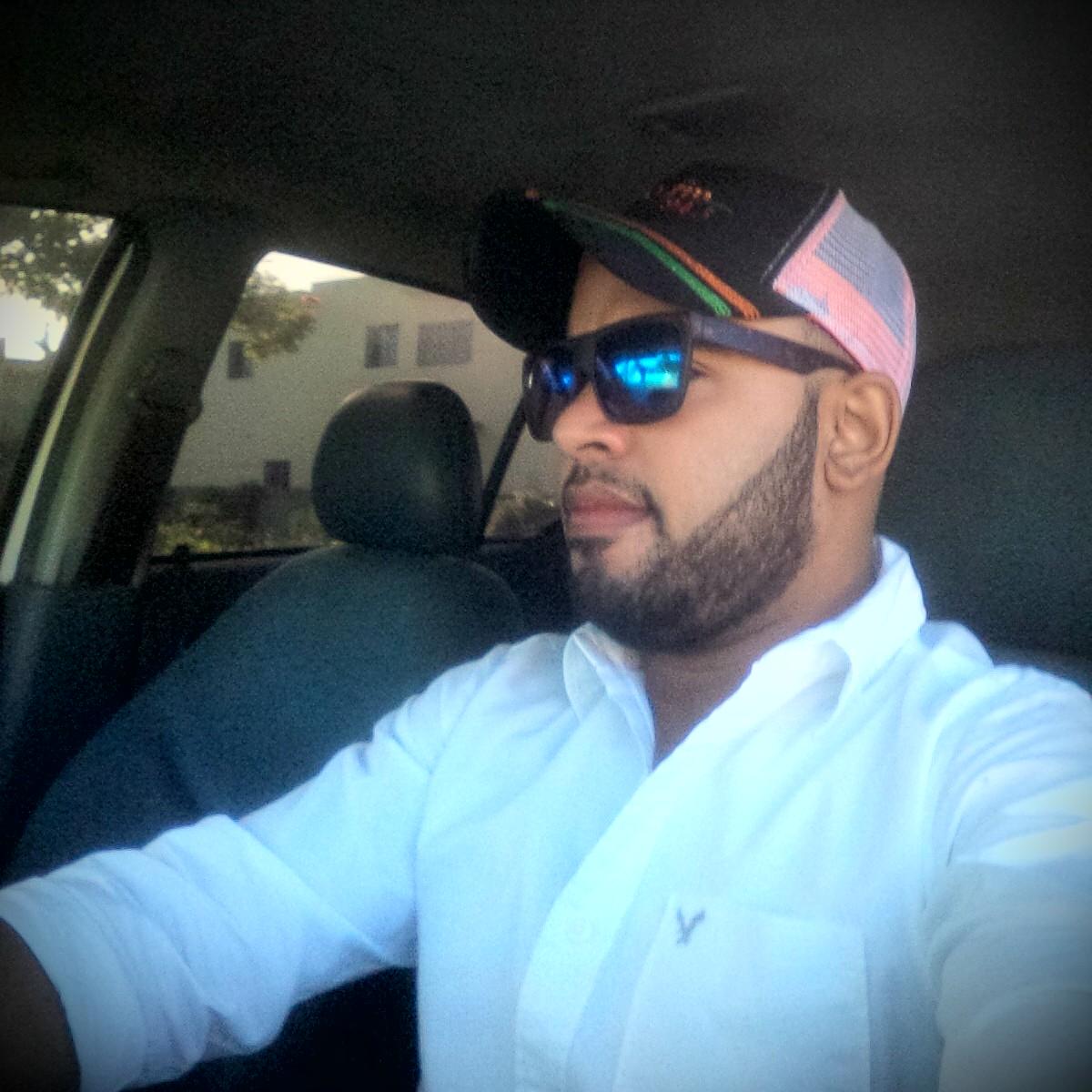 Productor de eventos artísticos y Director mambo943 fm Higuey RD.