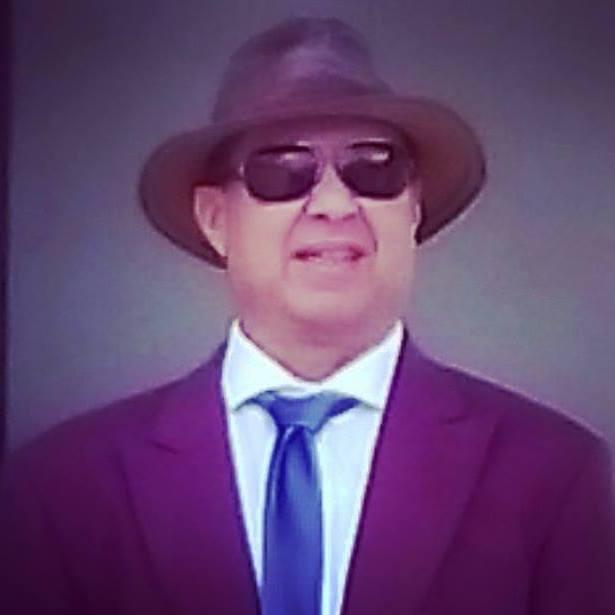 Professor de Matemática e Especialista em Comércio Internacional Tecnólogo.