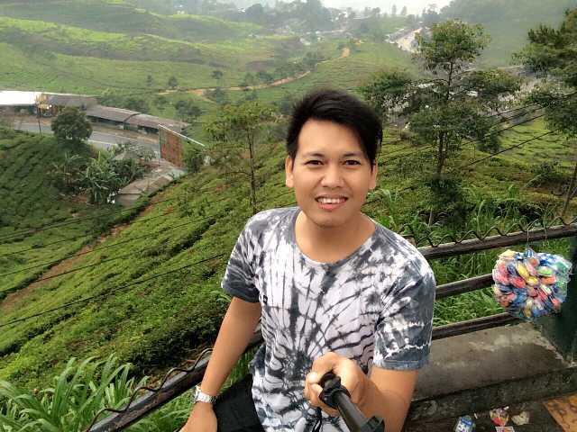 Mending Narsis yang penting Eksis,drpd kita Rasis yg bikin kita jd Anarkis!!!! . Tuhan Jesus Memberkati .