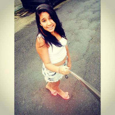 • 'Biografia {?}
Fala sério! Como vou resumir minha
vida aki no twitter?