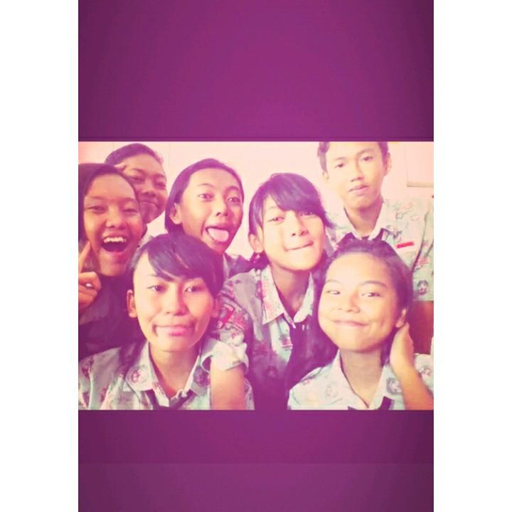 Vioni_Rahayuu's profile picture. JHS 3 BLITAR 8j