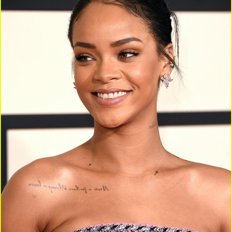 RIHANNA I LOVE YOU! Navy for live!♥♥ #dwtamsterdam 23'06♡ #askforfollowback