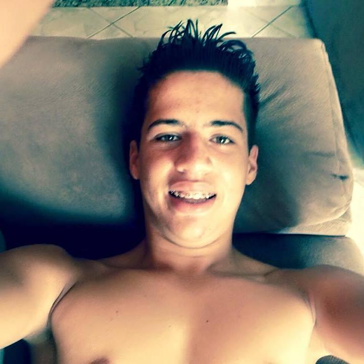 a vida me ensinou a nunca desisitr nem ganhar nem perder mais procurar evoluir