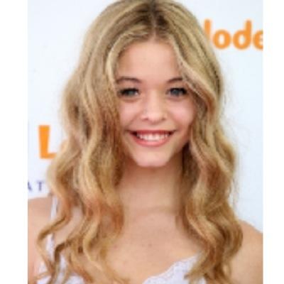 I'm a big fan of Sasha. I❤️ prettylittleliars follow me and I follow back