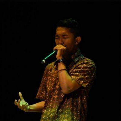 Bakal jadi ustad agaknya