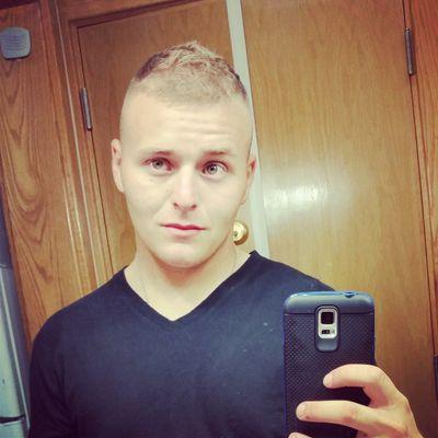 dalesperance's profile picture. My friends are my family