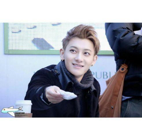 熊猫 from EXO-M. 93L. Semi less-ooc rps.