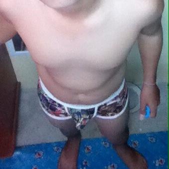 bom5521's profile picture. 