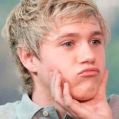 HoranPotatinho's profile picture. Trembling, when you touch Rush is racing body baking Picture me and you making Making sweet love Baby give it to me.          1D AG KP 5SOS