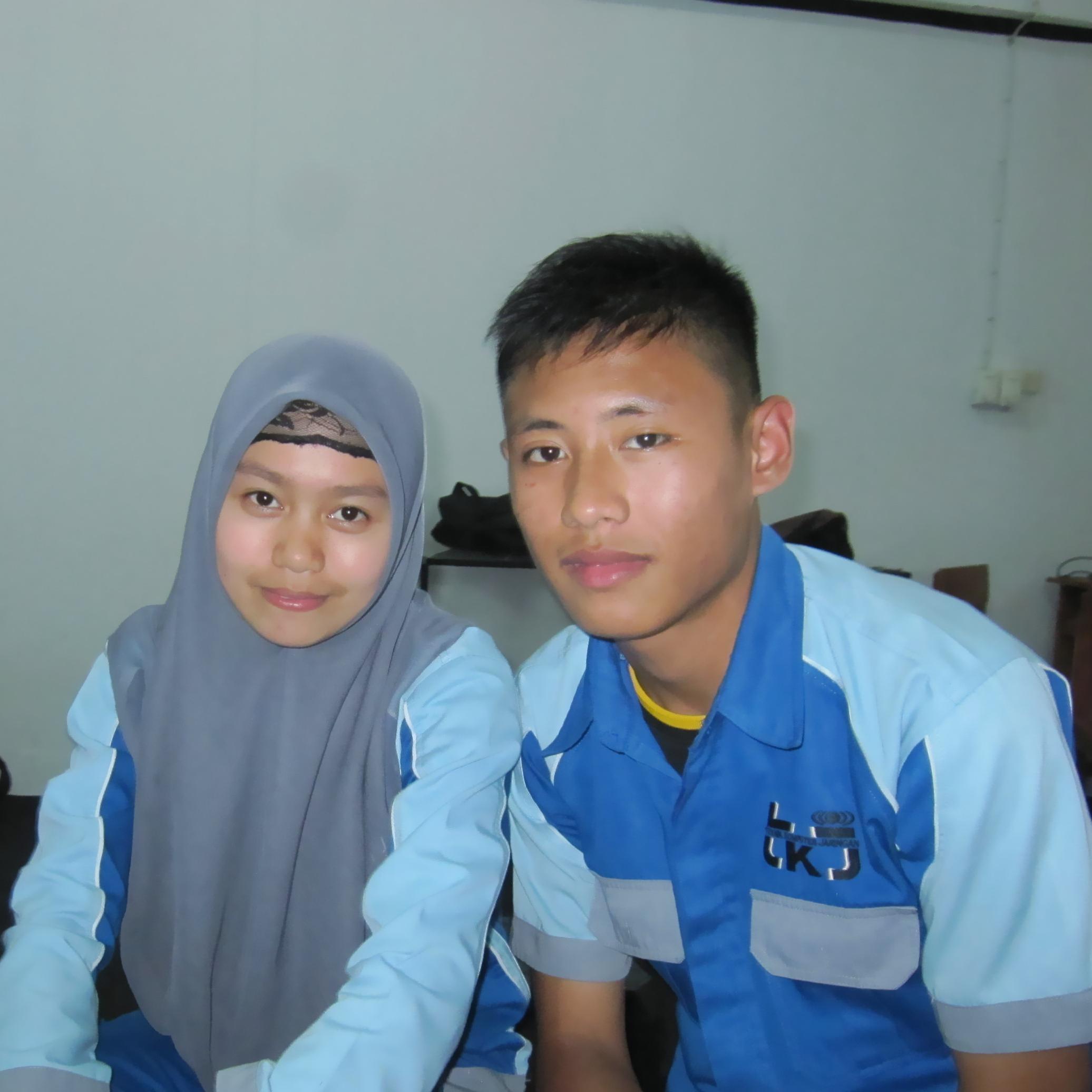 nama : rahmat sutrisno
ttl        : pemalang 23 juni 1996
Agama : islam
Hobi   : sepak bola,bola volly,bulu tangkis