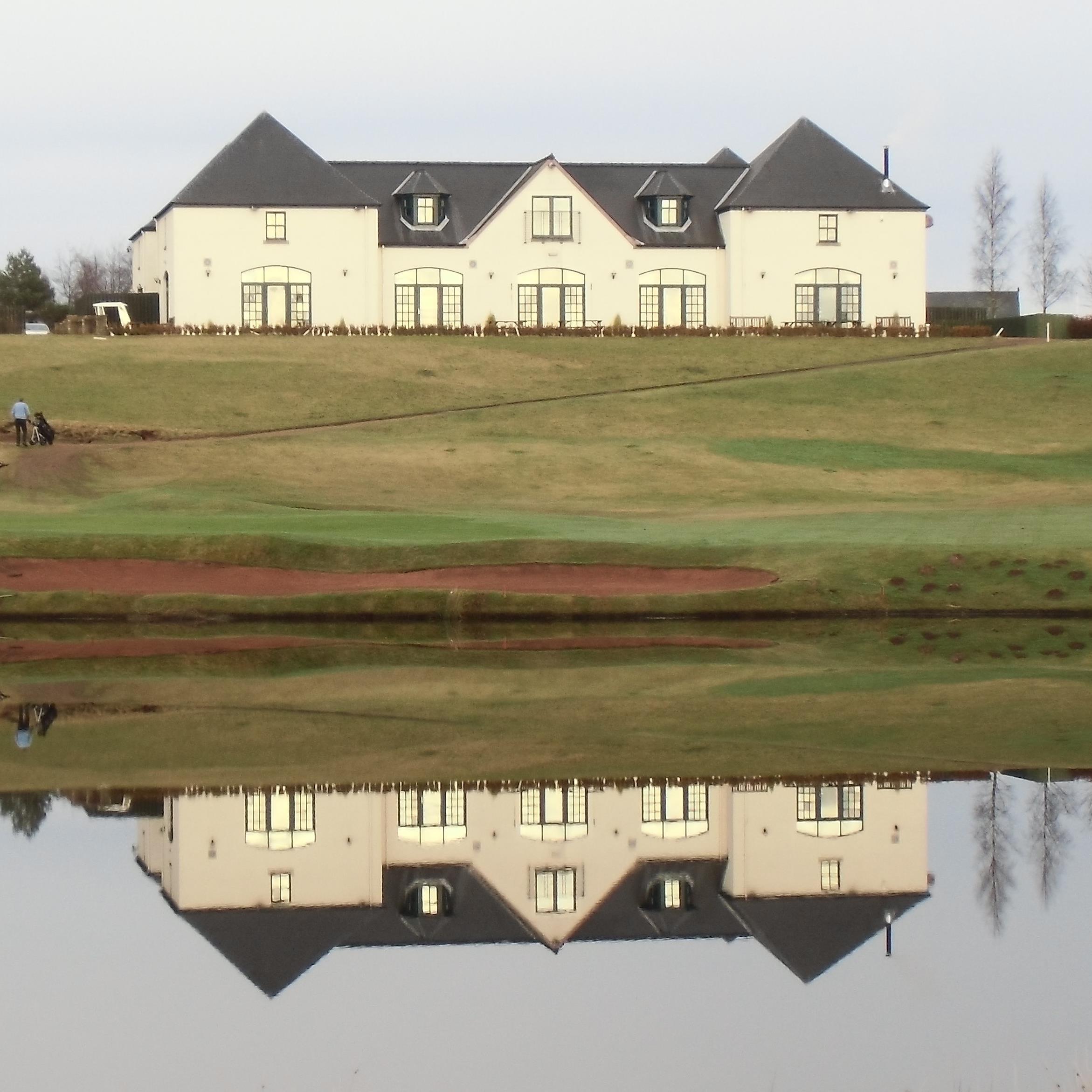 8miles from St.Andrews, 4miles from Dundee. 28 bed hotel with 18hole championship length course. We serve food daily and offer great Stay&Play packages.