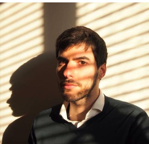 untanklike's profile picture. Per il nome, prendetevela con Philip Roth.