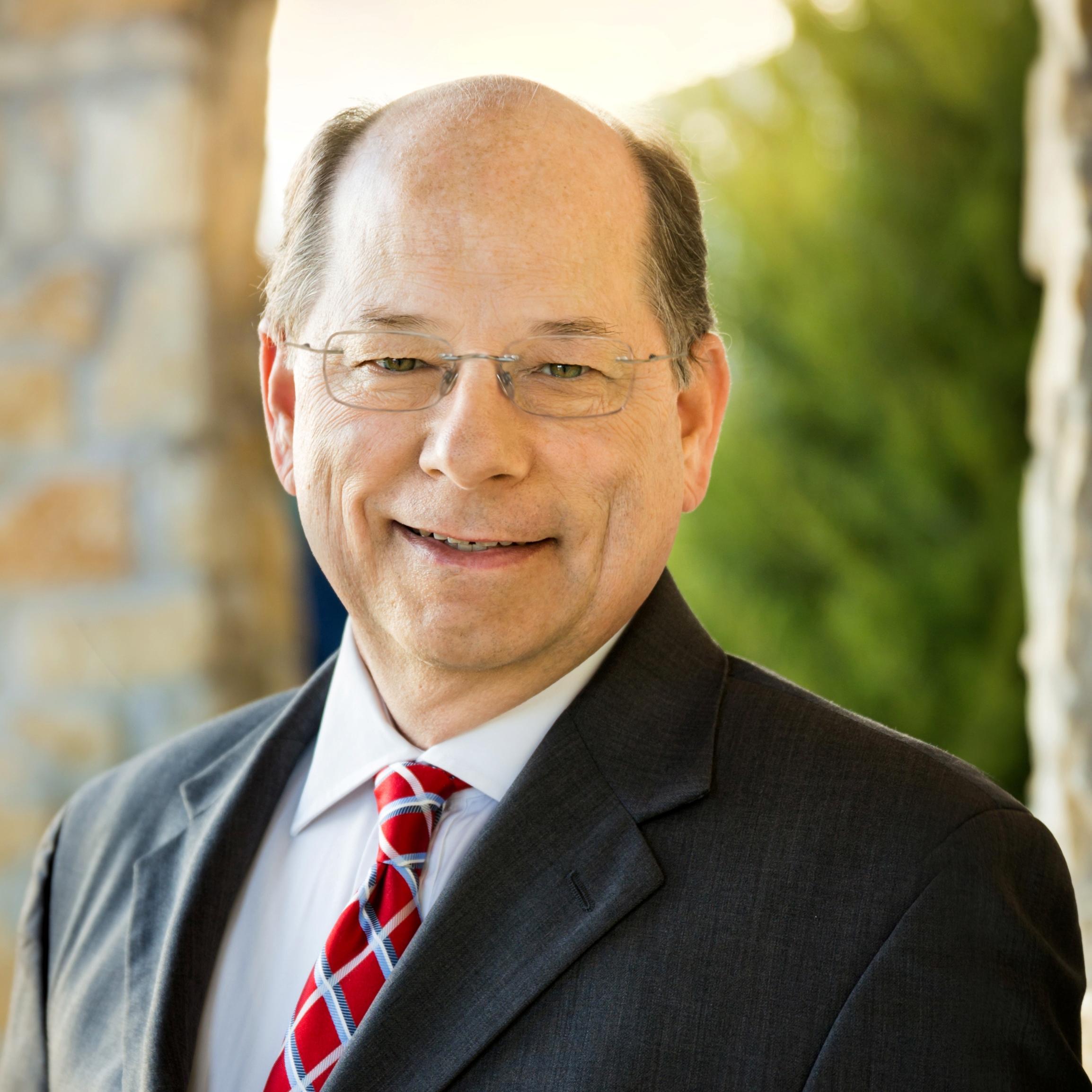 Hi I am Wendell, I am a Husband, Father, Christian, always looking to do good; American Voter, Principal at Yield Financial Advisors, Speaker, Love the Outdoors