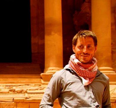 DermotSkinnader's profile picture. The art of knowing is knowing what to ignore - Rumi