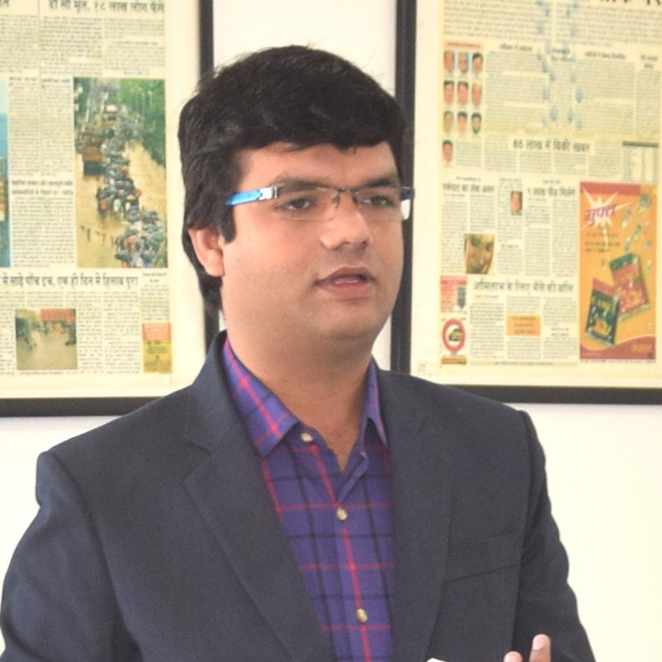 me_ishwar's profile picture. Deputy News Editor Naidunia