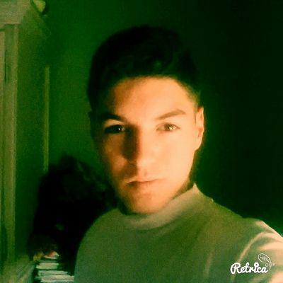 ·CR7·Amante del Futbol,Videojuegos y Musica·Cofrade ·Del [Real Madrid] desde el 11/03/98·