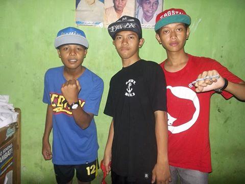 roy_soekamti8's profile picture. we are kamtis Tembalang\siap berpogo & moshing |Tuvaix band |