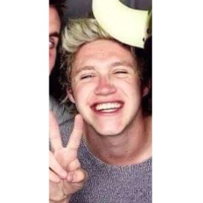 E la prima volta che ti ho visto ho pensato ‘merda, guarda Dio cosa ha creato’ @NiallOfficial